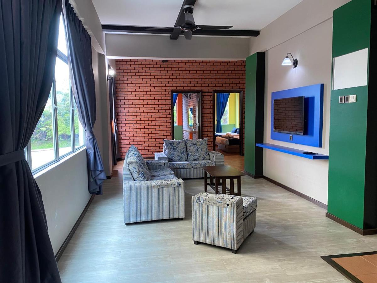 Suria Coliving Hostel & Apartment Tanah Rata Buitenkant foto